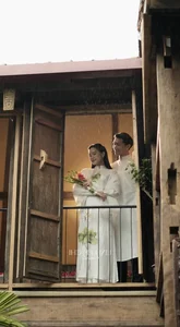 Stunning Wedding Photos of Footballer Doan Van Hau and Bride Doan Hai My - image 1
