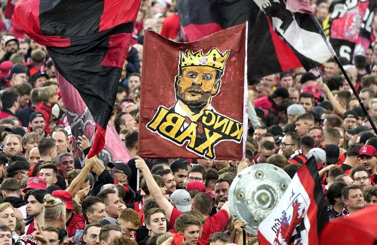 Xabi Alonso’s Legendary Beer Shower: Celebrating Bayer Leverkusen’s Bundesliga Win