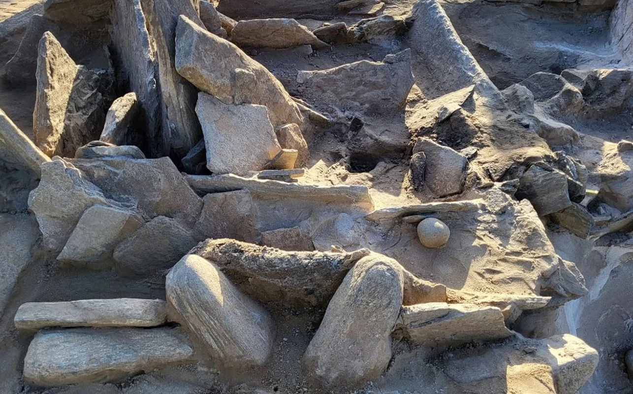 Unlocking Secrets: The 4,000-Year-Old Ancient Tomb That Shocked the World