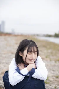 Elegant Miu Shirahama Pure White Digital Photo Book: Stunning Japanese Model Photography Collection from Manga Action - image 2