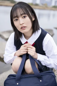 Elegant Miu Shirahama Pure White Digital Photo Book: Stunning Japanese Model Photography Collection from Manga Action - image 9