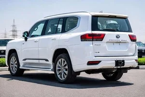 Toyota Land Cruiser Hybrid Set for Vietnam Launch with Premium Price Tag - image 4