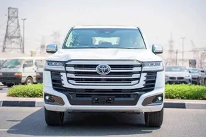 Toyota Land Cruiser Hybrid Set for Vietnam Launch with Premium Price Tag - image 8