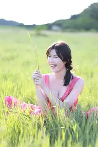 Kana Nakada's Radiant Charm: FRIDAY Digital Photo Book Soleil – Capturing Natural Beauty. - image 6
