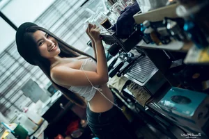 Stunning Gallery of Thai Beauty Namfar Wareekun: A Blend of Elegance and Youthful Charm - image 12