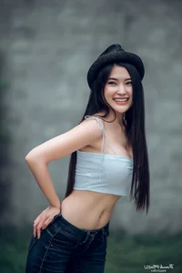 Stunning Gallery of Thai Beauty Namfar Wareekun: A Blend of Elegance and Youthful Charm - image 47