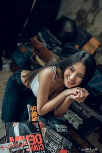 Stunning Gallery of Thai Beauty Namfar Wareekun: A Blend of Elegance and Youthful Charm - image 50