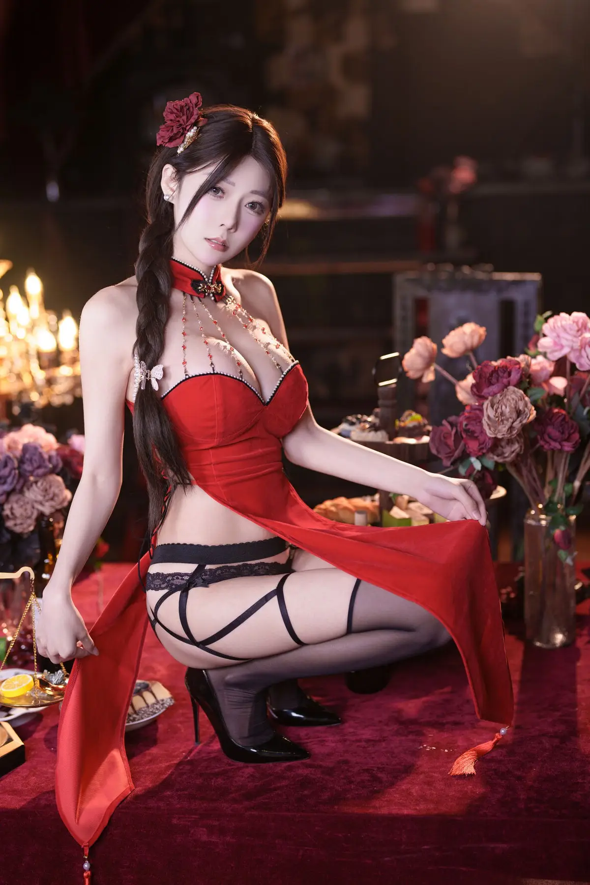 Coser Xiang Cao Miao Lu Lu's Alluring 2025 Spring Festival: Captivating Asian Beauty in Vibrant Red Attire