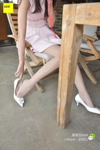 Stunning White Legwear Aesthetic with Model Qiu Qiu in IESS SiXiangJia 046 Photography Series - image 29