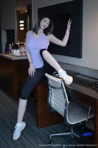 XiuRen No.10682: Da Ji Toxic showcases her healthy, captivating figure in sportswear - image 0