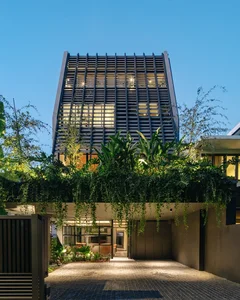 Innovative Townhouse Design: The Breathtaking Infinity Garden Concept for Modern Urban Living - image 5