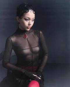 Linh Ngoc Dam Embraces Elegant Feminine Style with Delicate Shoulder-Baring Outfits - image 1