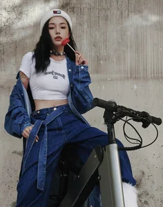 Linh Ngoc Dam Embraces Elegant Feminine Style with Delicate Shoulder-Baring Outfits - image 3