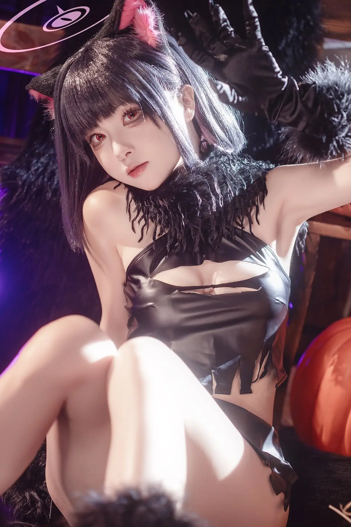Coser Shi Liang Yu: Enchanting Kazuha Halloween Transformation (34P)