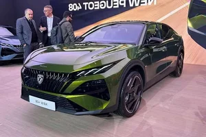 New Peugeot 3008 and 5008 Teased for the Vietnamese Market - image 0
