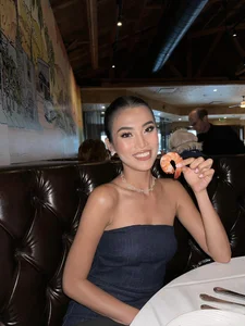 The Emotional Split of Vietnamese Model and US Billionaire - image 10