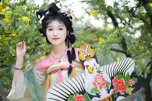 Graceful Hanfu Beauty with Dreamy Butterfly Kite - Zi Yu, YiTuYu Vol.8737 - image 10