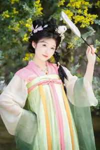 Graceful Hanfu Beauty with Dreamy Butterfly Kite - Zi Yu, YiTuYu Vol.8737 - image 21