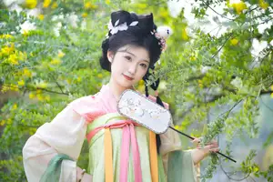 Graceful Hanfu Beauty with Dreamy Butterfly Kite - Zi Yu, YiTuYu Vol.8737 - image 18
