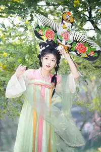 Graceful Hanfu Beauty with Dreamy Butterfly Kite - Zi Yu, YiTuYu Vol.8737 - image 3