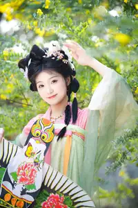 Graceful Hanfu Beauty with Dreamy Butterfly Kite - Zi Yu, YiTuYu Vol.8737 - image 7