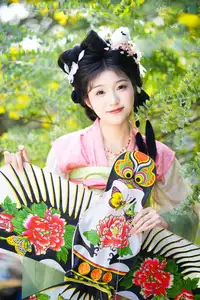 Graceful Hanfu Beauty with Dreamy Butterfly Kite - Zi Yu, YiTuYu Vol.8737 - image 6