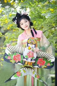 Graceful Hanfu Beauty with Dreamy Butterfly Kite - Zi Yu, YiTuYu Vol.8737 - image 15
