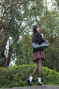 Tuan Tuan: Taste of Spring - A Fresh and Floral IESS Collection - image 40