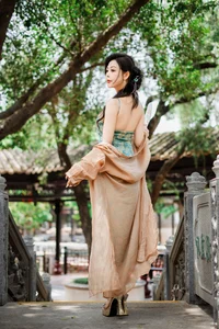 YiTuYu Art Language Vol.10189 Mi Ni Ai Mei Li: 21 Pages of Exquisite Visual Art - image 3
