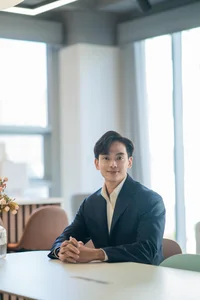 Hương Giang’s Valentine Mystery Solved: The Identity of the Mystery Man Revealed - image 3