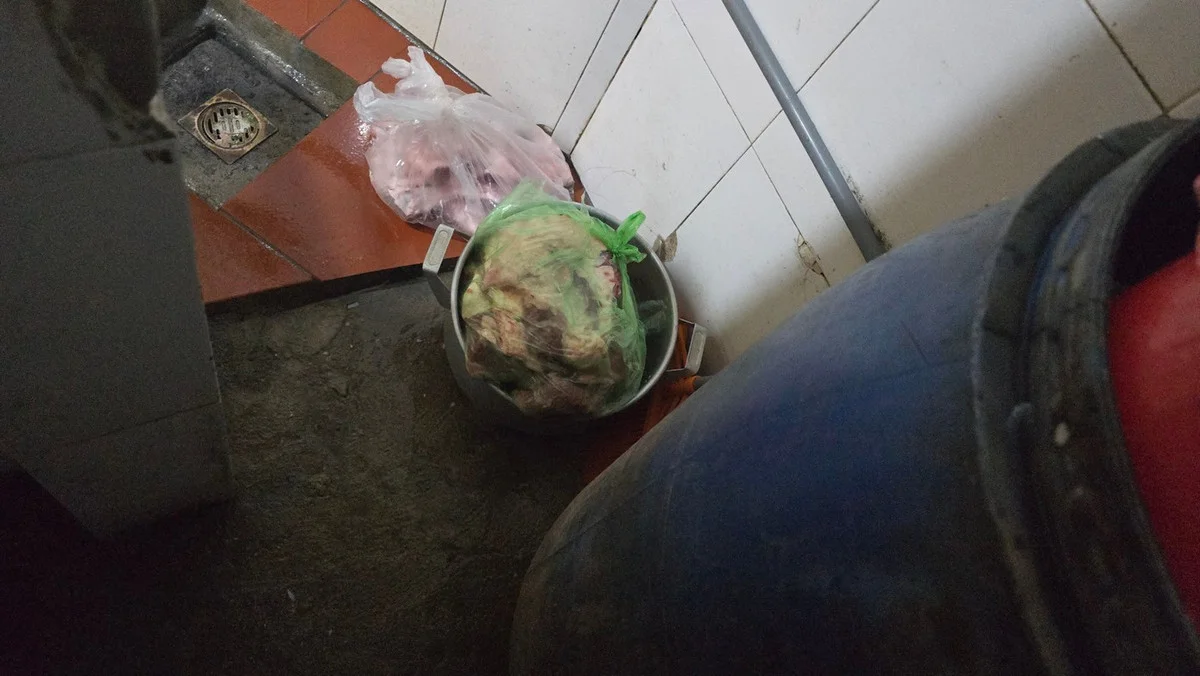The Unsanitary State of Street Food Stalls in Hanoi: A Closer Look