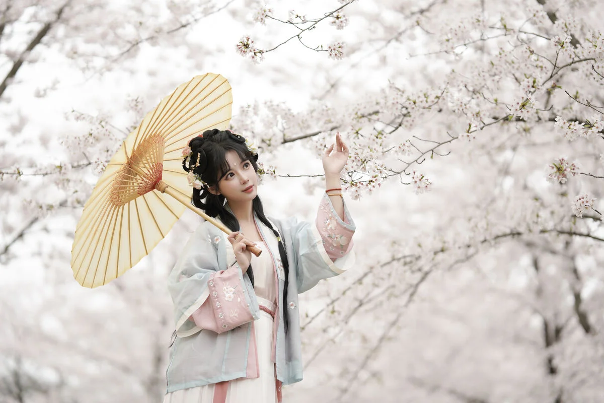 Elegant Visuals in YiTuYu Art Language Vol.6428 Su Su Collection