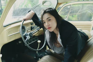 Thapani Meemungtham: The Radiant Beauty of Thai Fashion Modeling - image 6
