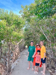Sao Mai Singer Shares Heartwarming Marriage Secrets and Peaceful Family Life - image 0
