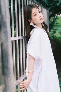 YiTuYu Art Language Vol.7005: Elegant Portrait Series Featuring Gao Leng Xiao Bie Tu - image 5
