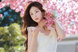 Captivating chickkii: A Vision of Spring Under Cherry Blossoms - YiTuYu Vol.8707 - image 3