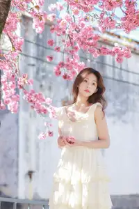 Captivating chickkii: A Vision of Spring Under Cherry Blossoms - YiTuYu Vol.8707 - image 2