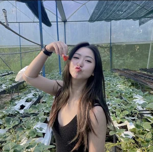 Stunning Beauty of Influencer Tri Thit Bo Girlfriend Ha My - image 7