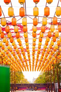 Exploring the Giant Lantern Festival at Vinhomes Ocean Park 2 - image 3