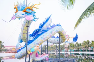 Exploring the Giant Lantern Festival at Vinhomes Ocean Park 2 - image 12