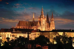 Discovering the World's Largest Ancient Castle: A Journey Through History and Architecture - image 8