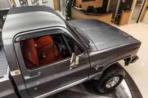 See the Chevrolet Silverado 1987: The classic pickup truck collectors dream of - image 3