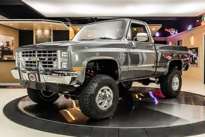 See the Chevrolet Silverado 1987: The classic pickup truck collectors dream of - image 11