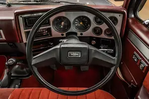 See the Chevrolet Silverado 1987: The classic pickup truck collectors dream of - image 4