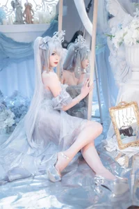 Stunning Nikke Goddess of Victory Cinderella Crystal Princess Cosplay by Xuan Xiao Xue Jie – Intricate Anime Gaming Costume Photography Collection - image 17