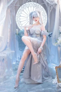 Stunning Nikke Goddess of Victory Cinderella Crystal Princess Cosplay by Xuan Xiao Xue Jie – Intricate Anime Gaming Costume Photography Collection - image 4
