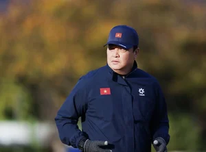 Korean Football Legend Joins Vietnam National Team Coaching Staff - image 2