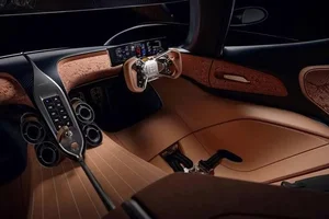 Bugatti Destrier: The Million-Dollar Custom Hypercar Celebrating the Legendary W16 Engine - image 4