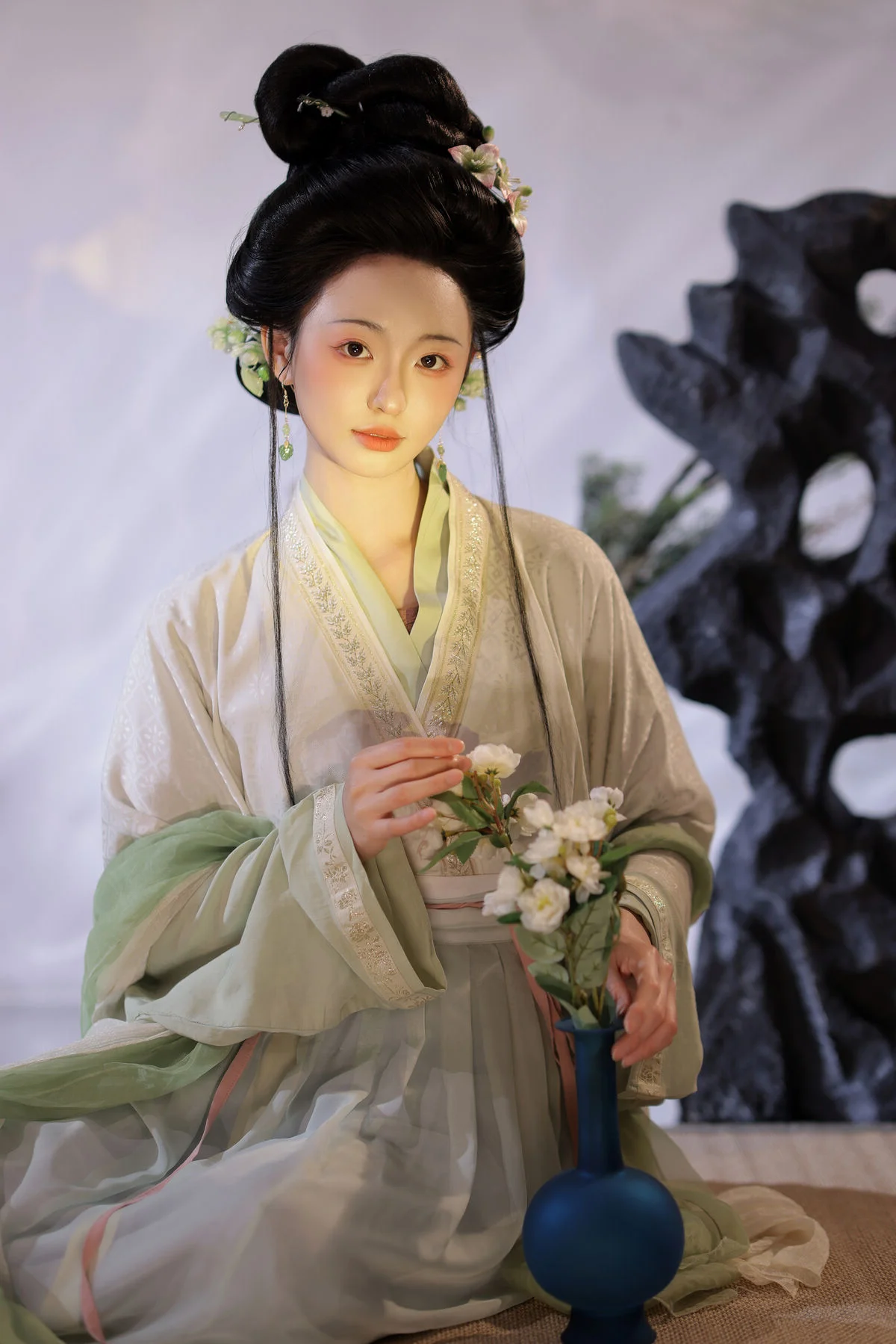 YiTuYu Art Language Vol.6733: Xiao Yang Ai Gan Fan Photo Gallery