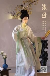 YiTuYu Art Language Vol.6733: Xiao Yang Ai Gan Fan Photo Gallery - image 7